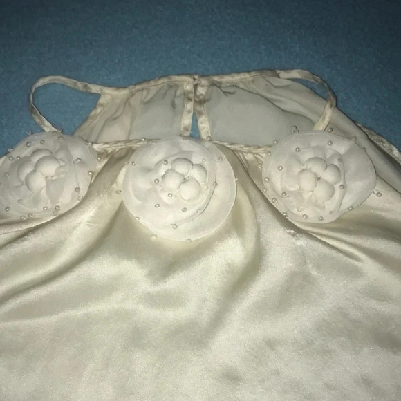 UNBRANDED satin/silk beautiful rosettes embellished spaghetti strap tank size M - Picture 1 of 6